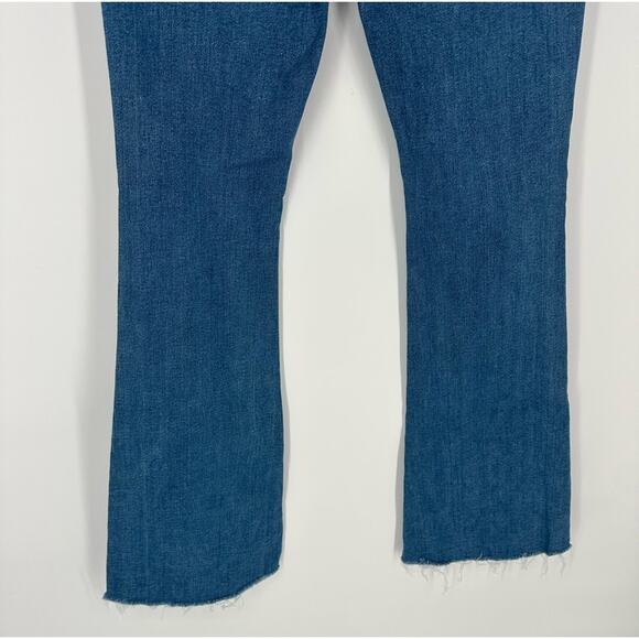 MOTHER The Weekender Fray In A Groovy Kind Of Love Flare Jeans Blue Size 26 - Picture 11 of 14